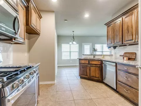 Kitchen - 416 Rolling Meadow Dr, Noble, OK 73068 photo 1 of 2