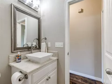 Bath - 416 Rolling Meadow Dr, Noble, OK 73068 photo 8 of 8