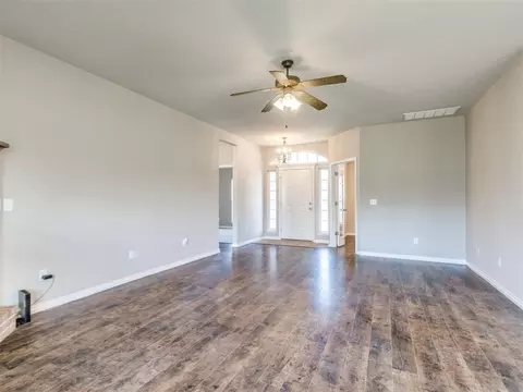 Living - 416 Rolling Meadow Dr, Noble, OK 73068 photo 5 of 5