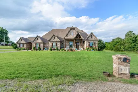 5722 E 122nd St, Perkins, OK 74059