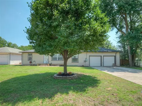3910 Lawn Dr, Oklahoma City, OK 73115