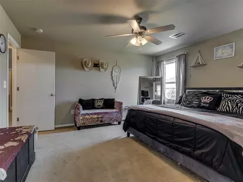 Bedroom - 531 E Juniper Ln, Mustang, OK 73064 photo 2 of 6