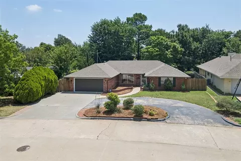 6612 Edgewater Dr, Oklahoma City, OK 73116