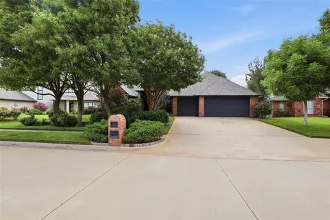 617 Trisha Ln, Norman, OK 73072