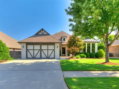 929 NW 195th Pl, Edmond, OK 73012