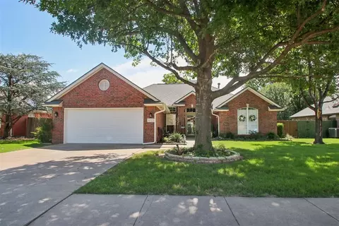 1721 Cliffside Ct, Norman, OK 73072