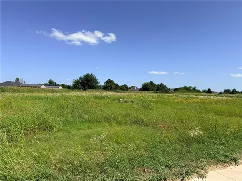 4675 Ranchero Dr, Edmond, OK 73025