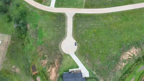 4680 Ranchero Dr, Edmond, OK 73025