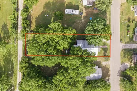 View/Area - 413 SE 3rd St, Ardmore, OK 73401 photo 1 of 2