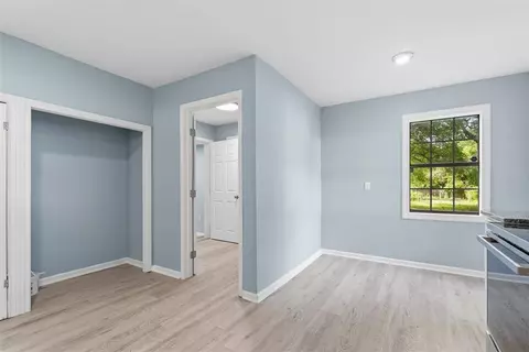 Entry Way - 413 SE 3rd St, Ardmore, OK 73401 photo 1 of 2