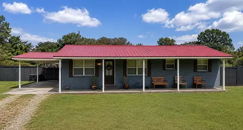 2200 Cedar St, Idabel, OK 74745