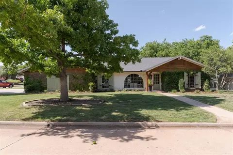 2933 Prairie Rose Ct, Oklahoma City, OK 73120