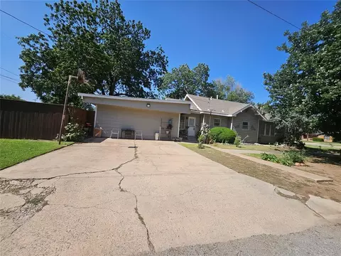401 N Broadway St, Hobart, OK 73651
