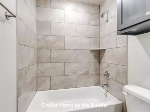 Bath - 1625 Highland Loop, Guthrie, OK 73044 photo 2 of 3