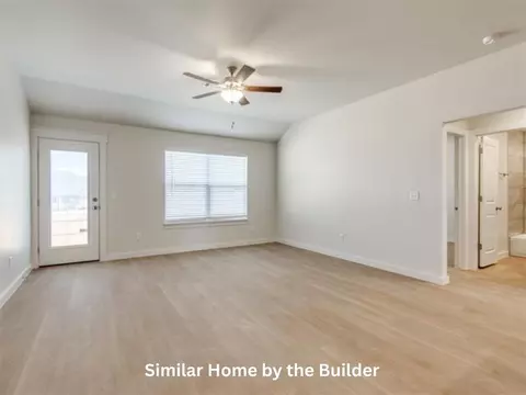 Living - 1625 Highland Loop, Guthrie, OK 73044 photo 3 of 4
