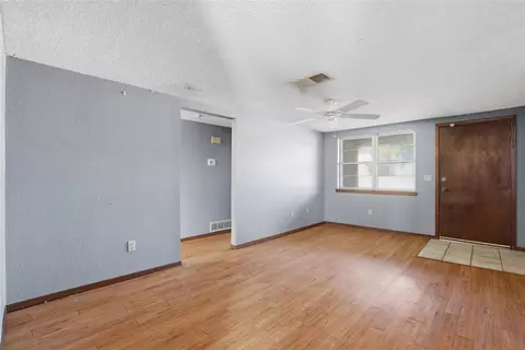 Living - 628 Baer Dr, Moore, OK 73160 photo 1 of 2
