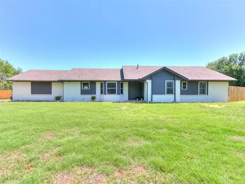 10820 Blue Fox Dr, Edmond, OK 73025