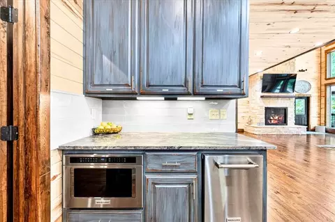 Kitchen - 32 Hickory Leaf Trl, Broken Bow, OK 74728 photo 4 of 4