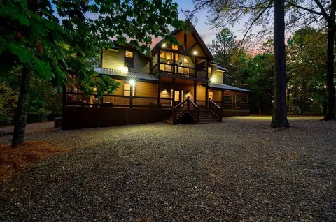 32 Hickory Leaf Trl, Broken Bow, OK 74728