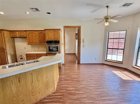 Kitchen - 2912 Learly Ln, Altus, OK 73521 photo 1 of 3