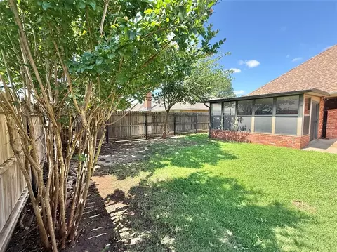 Exterior - 2912 Learly Ln, Altus, OK 73521 photo 6 of 6