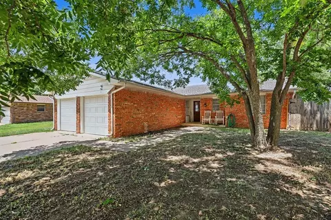 8313 NW 19th St, Oklahoma City, OK 73127