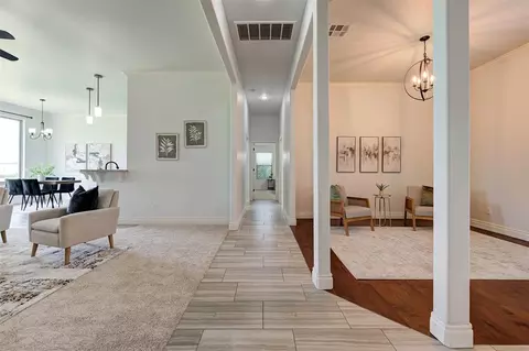 Entry Way - 2133 E Sooner Rd, Tuttle, OK 73089 photo 6 of 8