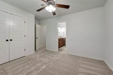 Bedroom - 2133 E Sooner Rd, Tuttle, OK 73089 photo 8 of 8