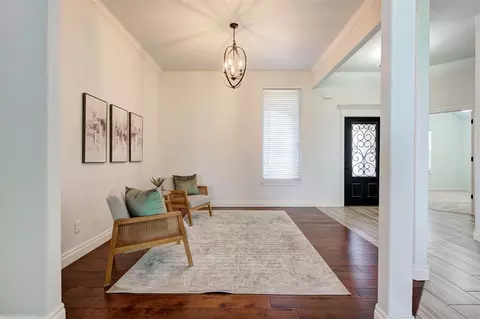 Entry Way - 2133 E Sooner Rd, Tuttle, OK 73089 photo 4 of 8