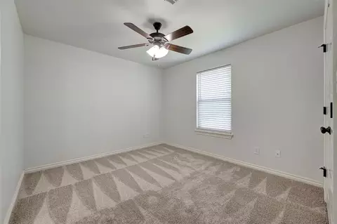 Bedroom - 2133 E Sooner Rd, Tuttle, OK 73089 photo 7 of 8