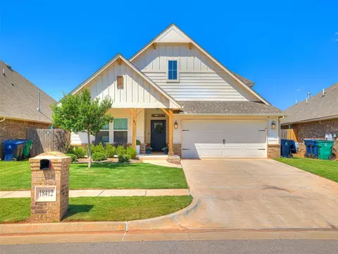 18412 Autumn Grove Dr, Edmond, OK 73012