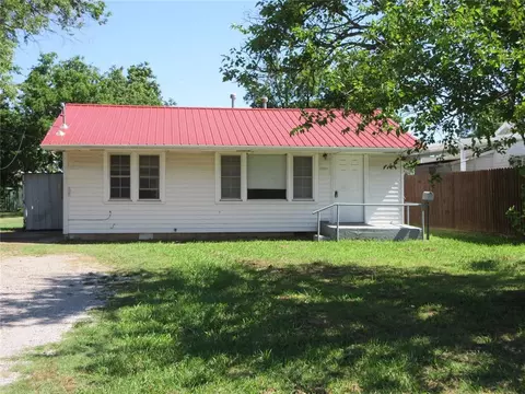 301 E Tennyson Ave, Tecumseh, OK 74873