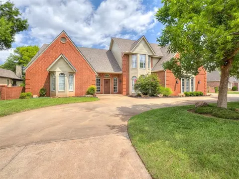5621 Oak Tree Rd, Edmond, OK 73025