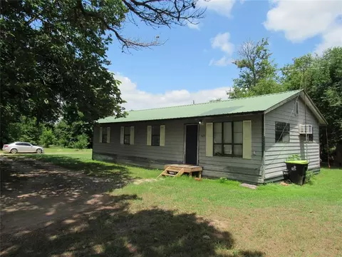 Exterior - 625 E Main, Byars, OK 74831 photo 2 of 4
