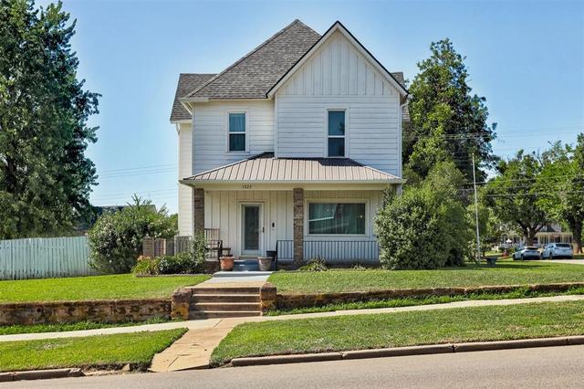 1323 W Noble Ave, Guthrie, OK 73044
