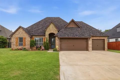 606 Elizabeth Dr, Okarche, OK 73762