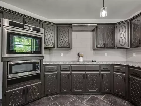 Kitchen - 1 Horseshoe Ln, Mcloud, OK 74851 photo 3 of 5