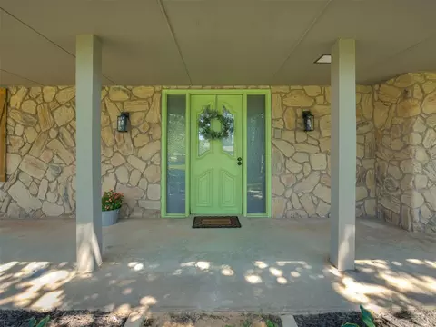 Exterior - 1 Horseshoe Ln, Mcloud, OK 74851 photo 4 of 8