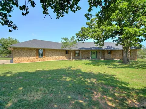 1 Horseshoe Ln, Mcloud, OK 74851