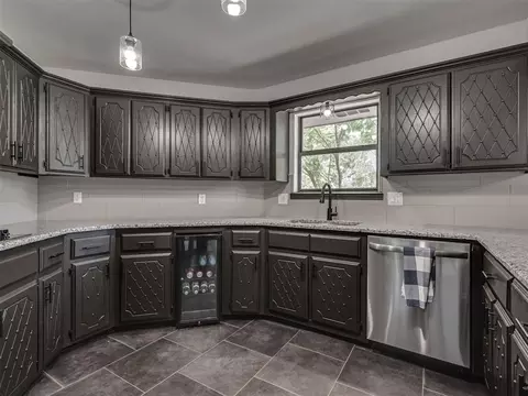 Kitchen - 1 Horseshoe Ln, Mcloud, OK 74851 photo 2 of 5