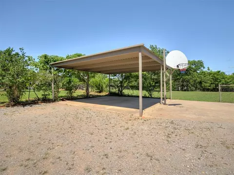 Exterior - 1 Horseshoe Ln, Mcloud, OK 74851 photo 7 of 8