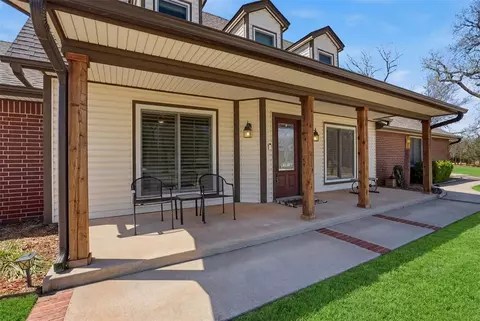 Exterior - 319 E Cedar Dr, Tuttle, OK 73089 photo 2 of 7