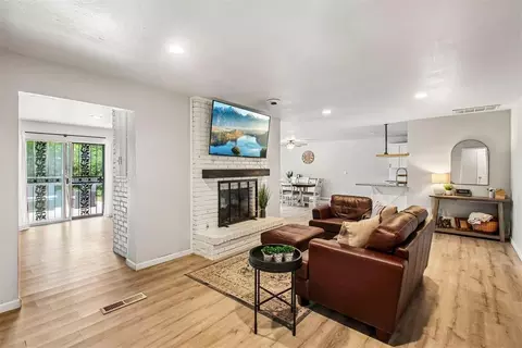 3701 Oak Grove Dr, Oklahoma City, OK 73110