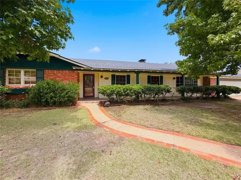 1404 Rinehart Dr, El Reno, OK 73036