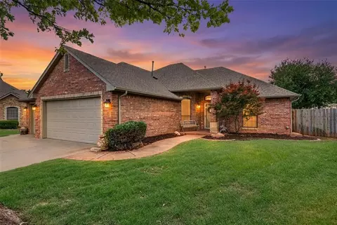 2038 Tall Grass Cir, Edmond, OK 73012
