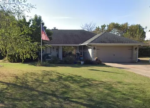 21 Oak Hill Rd, Shawnee, OK 74804