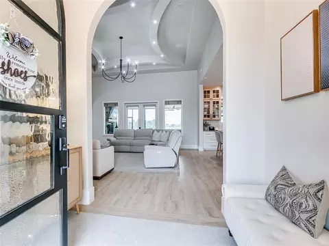 Entry Way - 4400 Rustic Trl, Moore, OK 73160 photo 1 of 3