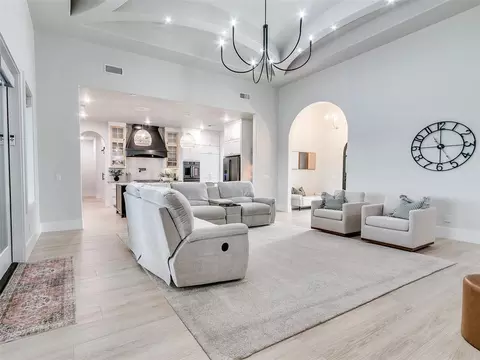 Living - 4400 Rustic Trl, Moore, OK 73160 photo 4 of 4