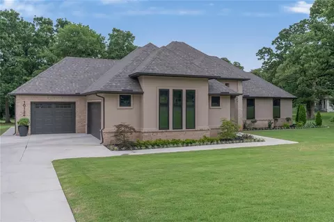 10124 NE 4th St, Oklahoma City, OK 73130