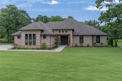 10124 NE 4th St, Oklahoma City, OK 73130